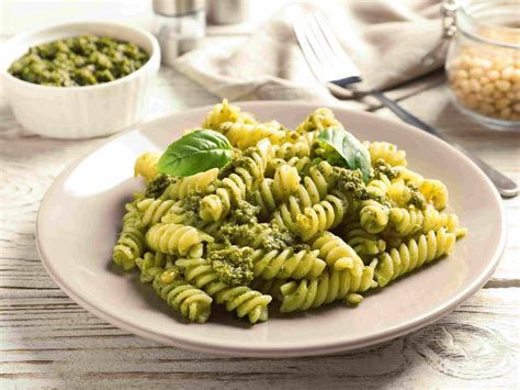 Ingredienti della pasta al pesto