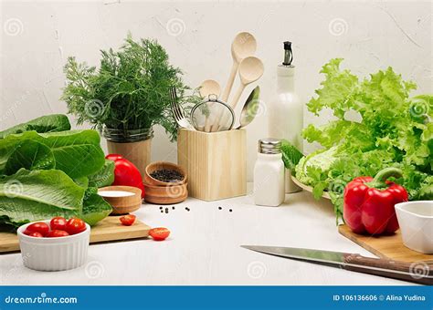 Ingredienti freschi per l'insalata