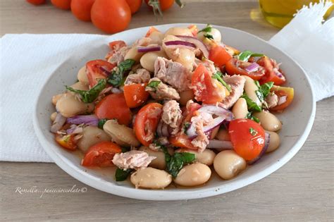Ingredienti insalata di fagioli con tonno e pomodori
