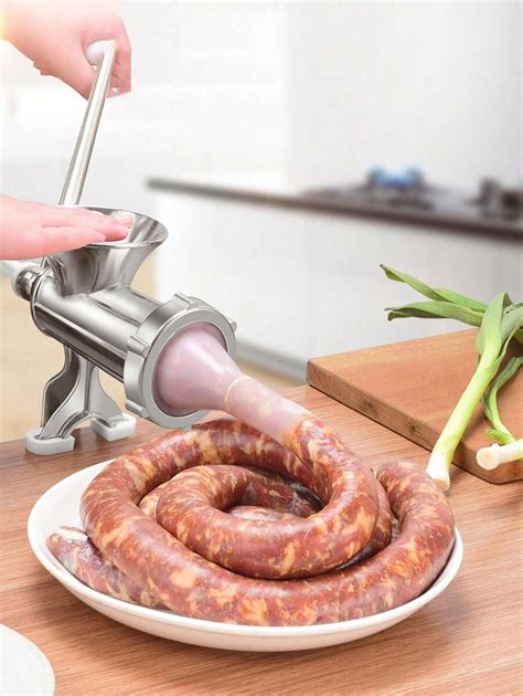 Insaccare la salsiccia