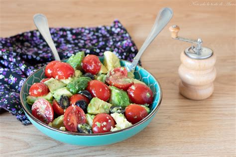 Insalata Avocado Pomodori Feta
