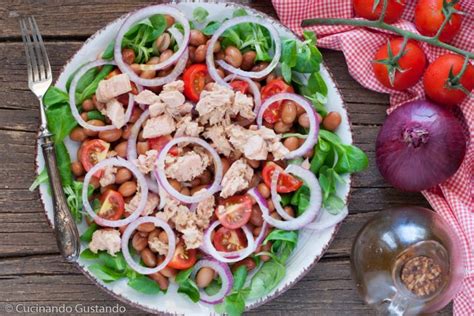 Insalata Caprese con Tonno e Cipolla