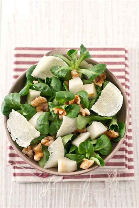 Insalata Pere Noci e Formaggio