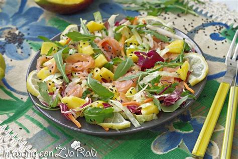 Insalata con Salmone, Mango e Feta
