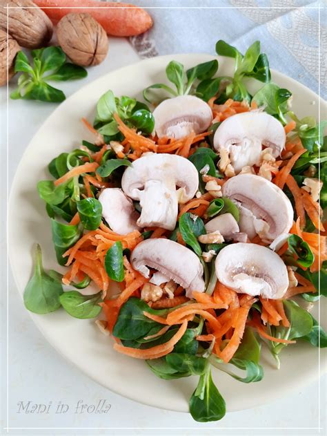 Insalata con funghi, Emmental e noci