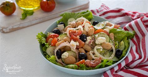 Insalata di Fagioli con Feta e Cetrioli