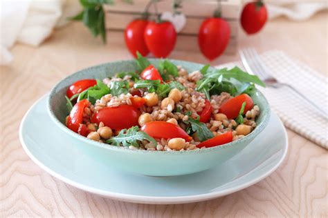 Insalata di Farro, Ceci e Tonno