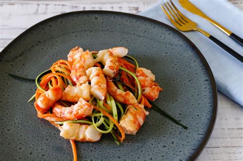 Insalata di Gamberi con Verdure Croccanti