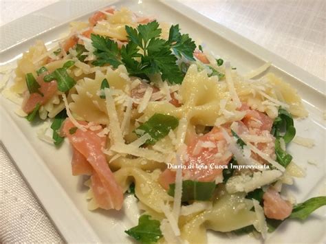 Insalata di Pasta con Salmone
