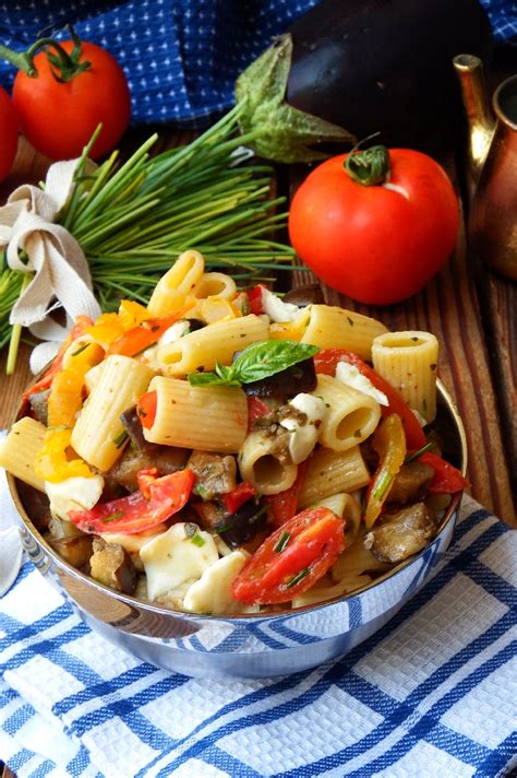 Insalata di Pasta con Verdure di Stagione