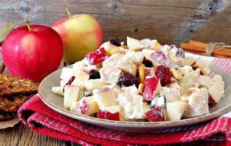 Insalata di Pollo e Mele Autunnale