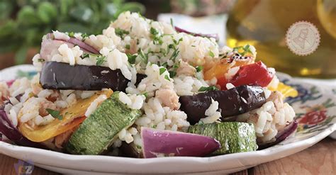 Insalata di Riso con Verdure Grigliate e Tonno