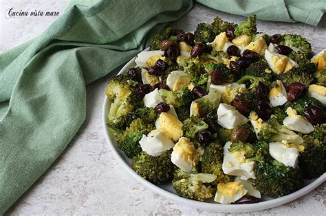 Insalata di broccoli crudi
