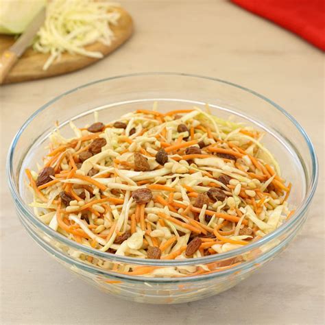 Insalata di cavolo cappuccio e carote