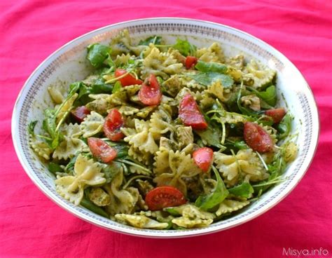 Insalata di pasta con pollo