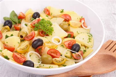 Insalata di patate e pomodori