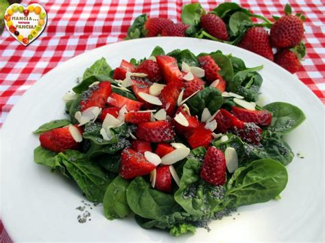 Insalata di spinaci, fragole e noci