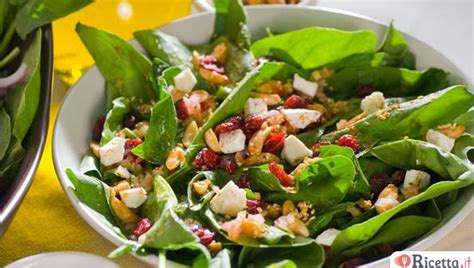 Insalata di spinaci freschi