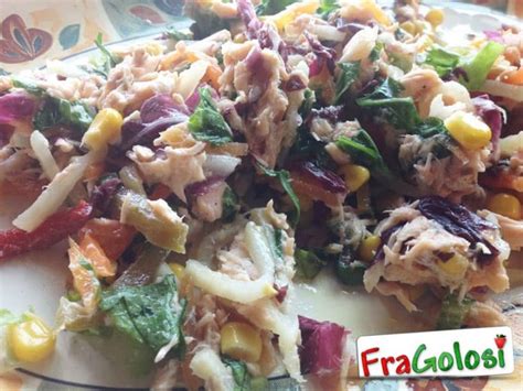 Insalata di tonno, ananas e rucola
