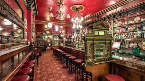 Interni Dublin Pub