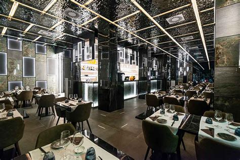 Interni del ristorante Sushi Lin