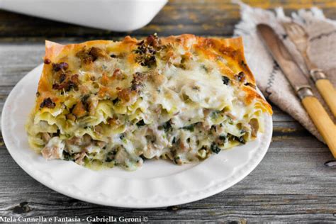Lasagna Bianca con Funghi e Salsiccia