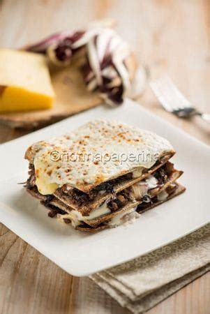 Lasagnette di crepes al radicchio e fontina