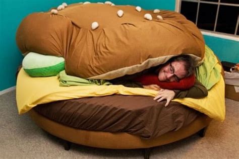 Letto a forma di hamburger