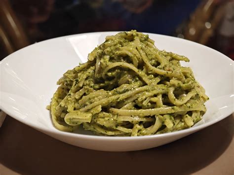 Linguine al Pesto di Mandorle
