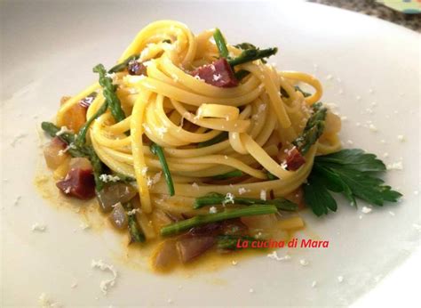 Linguine con asparagi selvatici e pancetta