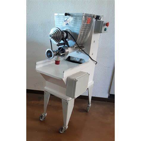 Macchina per la pasta usata