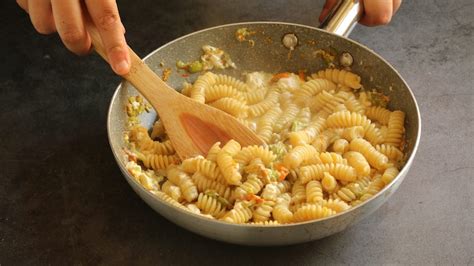 Mantecare la pasta