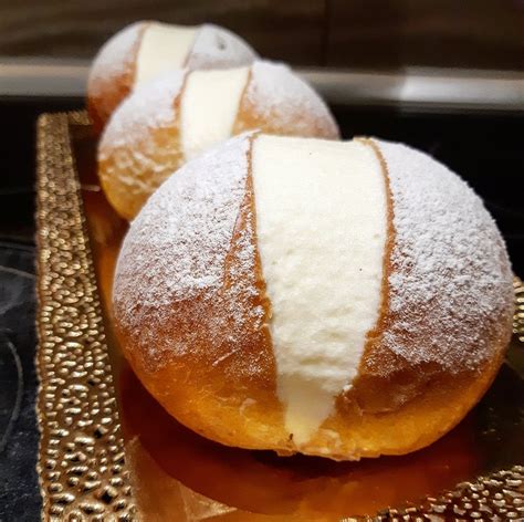 Maritozzi con la panna