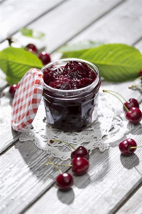 Marmellata di Amarene fatta in casa