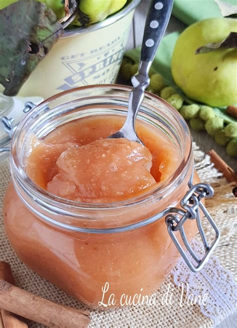 Marmellata di Mele Cotogne e Cannella in preparazione