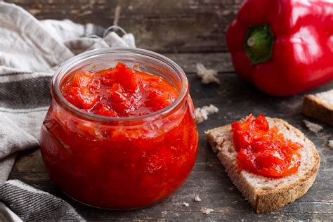 Marmellata di peperoni e formaggi
