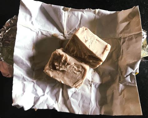 Maschera per il viso con lievito di birra