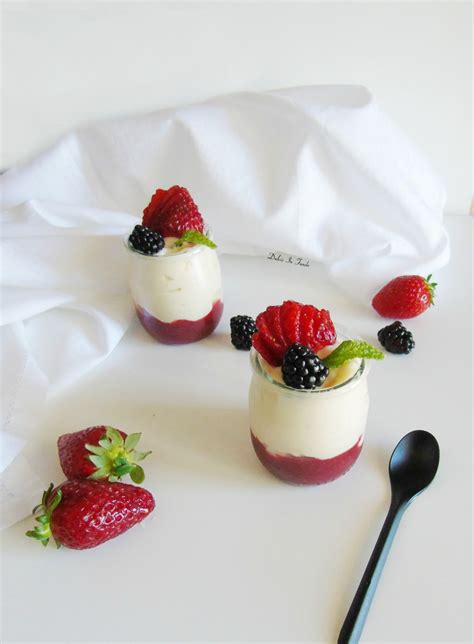 Mousse allo Yogurt e Frutti di Bosco