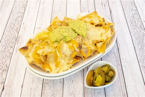 Nachos con formaggio fuso