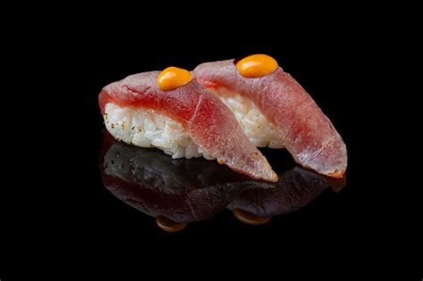 Nigiri con tonno