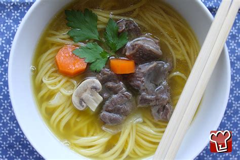 Noodles in Brodo con Manzo