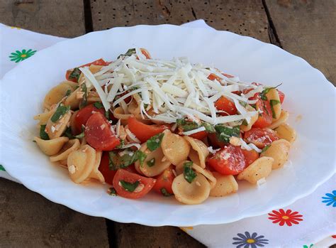 Orecchiette alla crudaiola