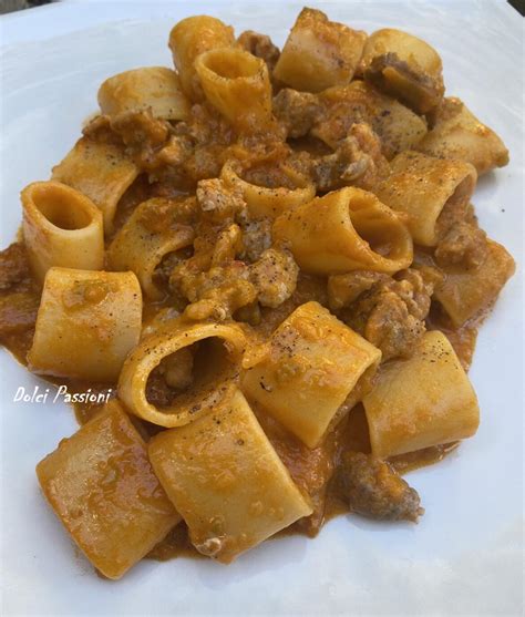 Paccheri con Peperoni e Salsiccia