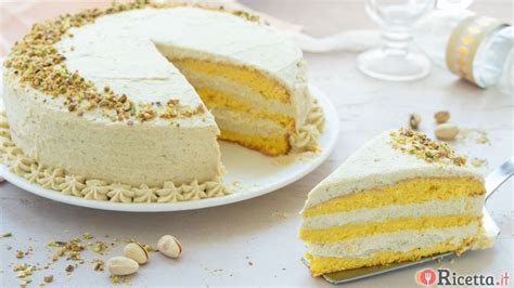 Pan di Spagna al profumo di vaniglia con crema al mango e yogurt