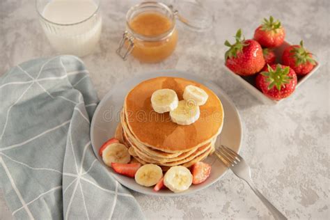 Pancake Decorati con Frutta
