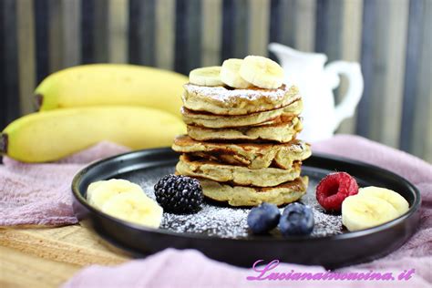 Pancake alla banana, avena e uovo