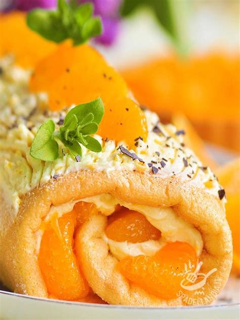 Pancake arrotolati alla crema di riso e mango