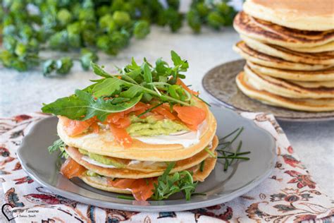 Pancake salati con salmone e uova
