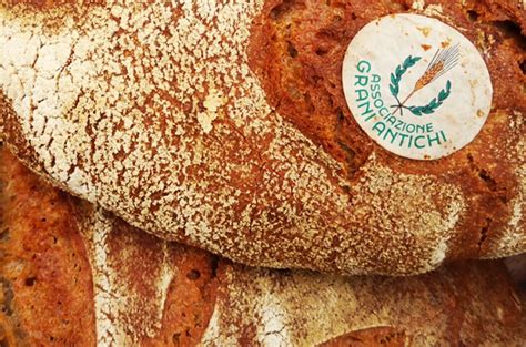 Pane con farina di grani antichi