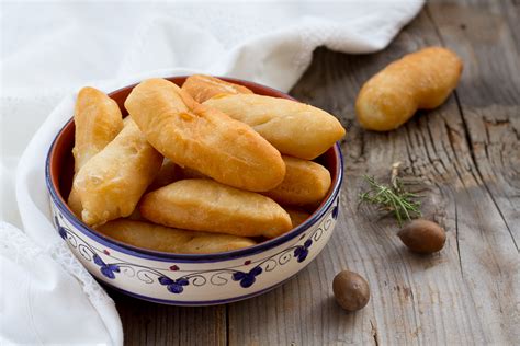 Pane fritto dolce siciliano